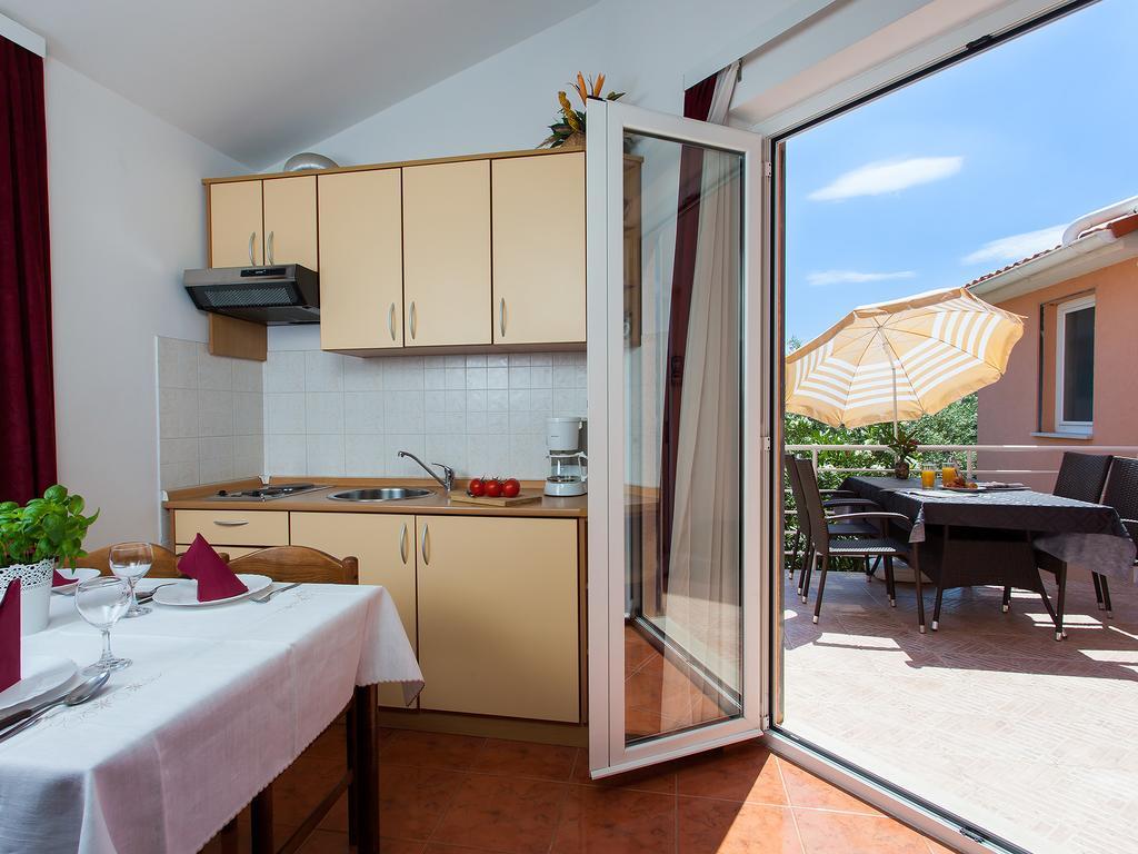 Apartments Villa Brioni II Fažana Rum bild